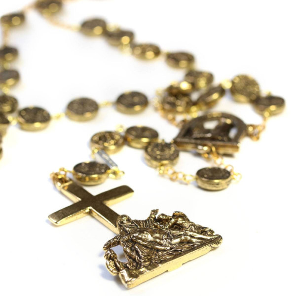 Rosario de la Piedad de Notre Dame dorado