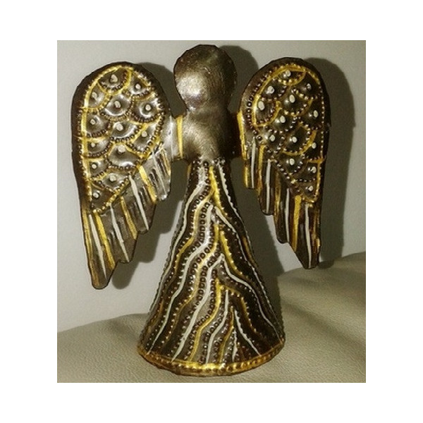 Angelito en metal dorado, artesanías de Haití