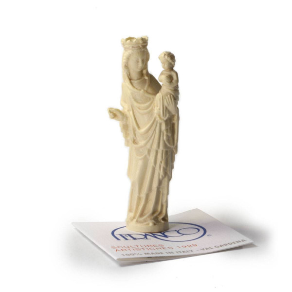 Estatuilla de la Virgen María de madera